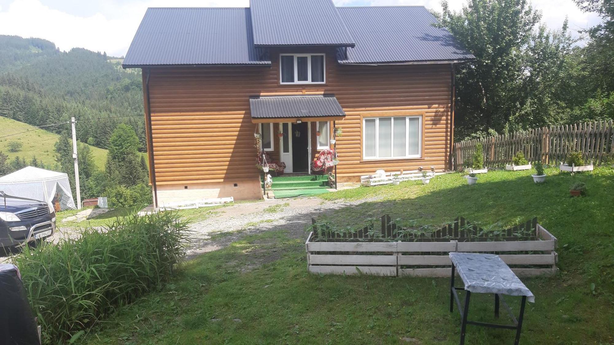 Затишні Карпати)) Apartman Verhovina Kültér fotó